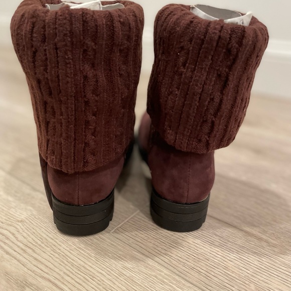 Muk Luk Burgundy Suede Boots, NWT - Picture 6 of 10